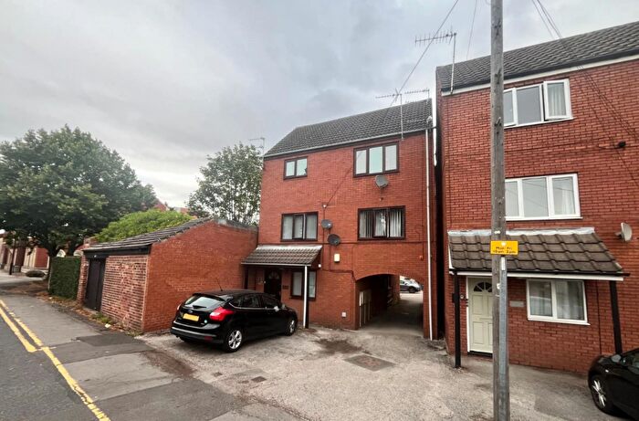 2 Bedroom Flat To Rent In Welbeck Road, Doncaster, DN4