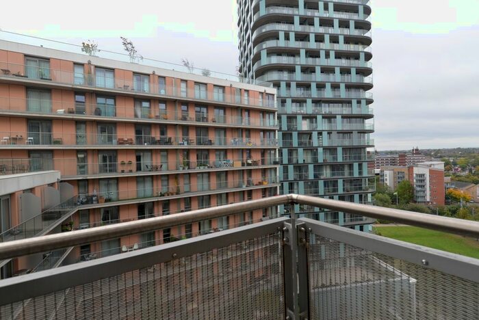 2 Bedroom Flat To Rent In Elmira Street, London, London, SE13