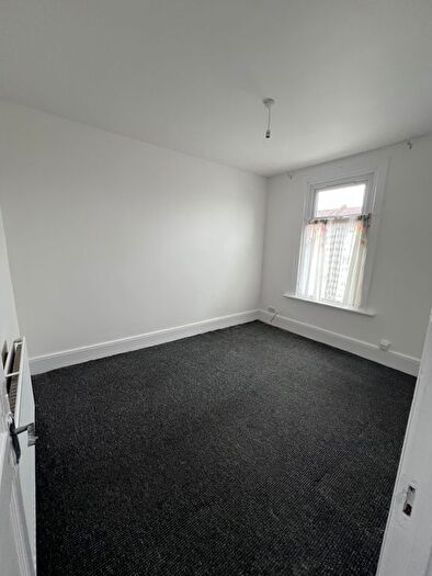 2 Bedroom Flat To Rent In Birkbeck Road, Ilford, IG2