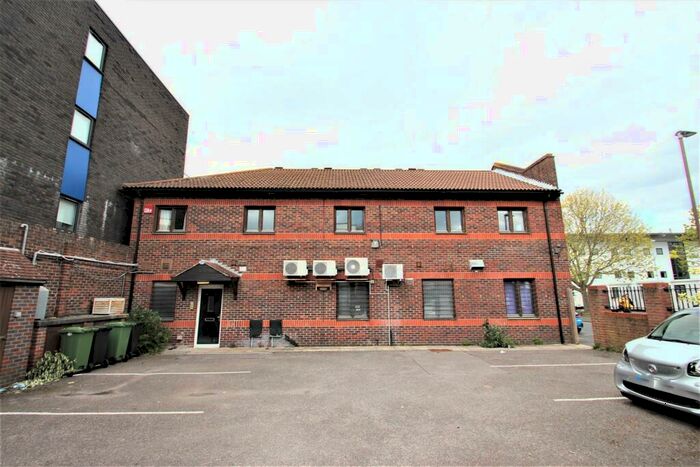 2 Bedroom Apartment To Rent In Middle Street, PO5