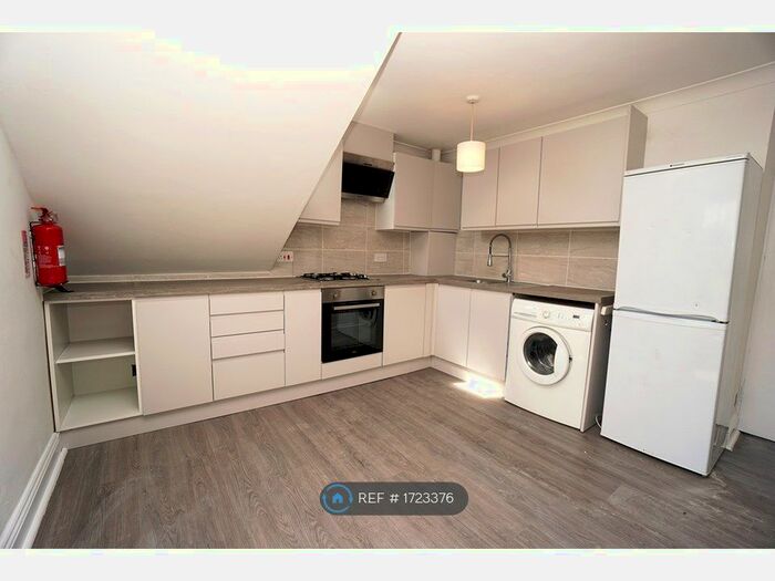 1 Bedroom Flat To Rent In Archway Road, London, N6