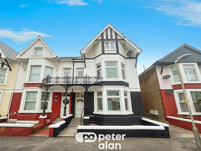 1 Bedroom Flat To Rent In Picton Avenue, Porthcawl, CF36
