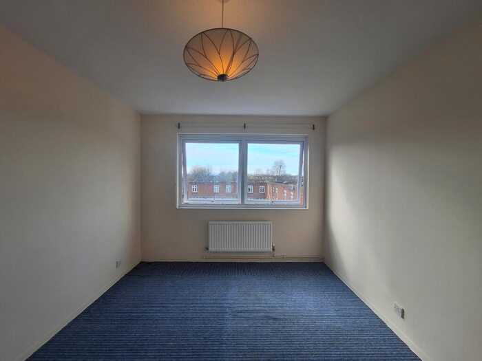 2 Bedroom Flat To Rent In Bright Court, Byron Close, Thamesmead, SE28