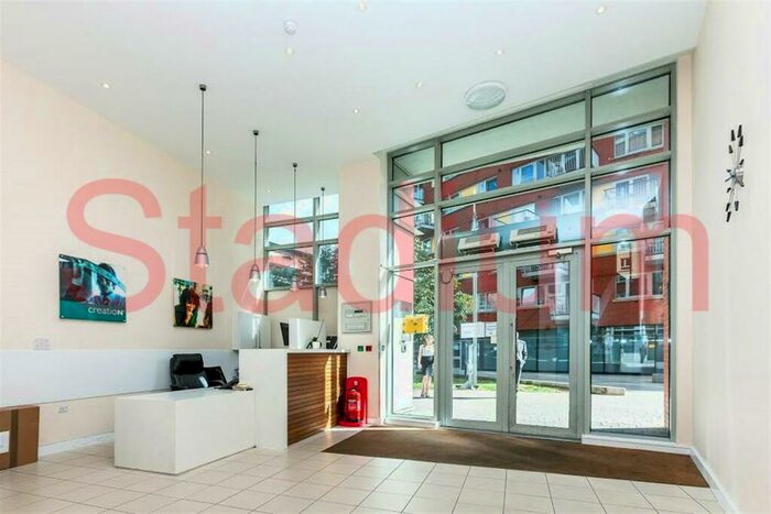 1 Bedroom Flat For Sale In Garand Court, London Epc Rating C, N7