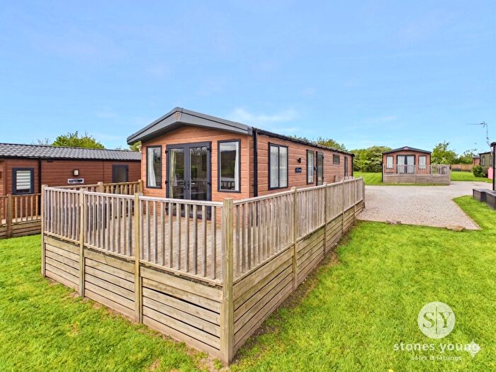 2 Bedroom Park Home For Sale In Lake View, Pendle View Holiday Park, BB7