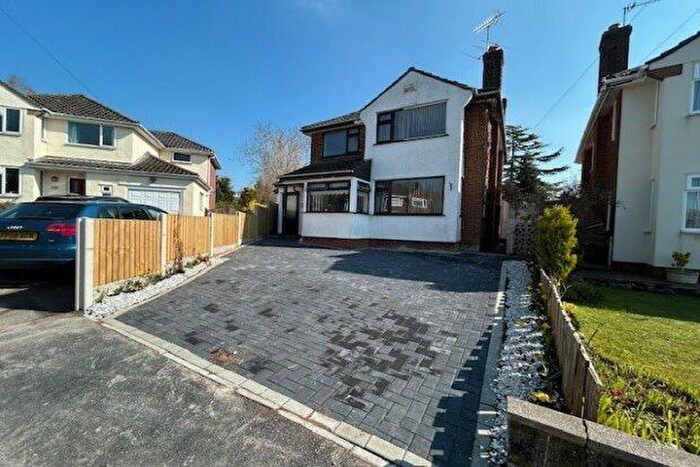 3 Bedroom Detached House To Rent In Dee Park Close, Wirral, CH60