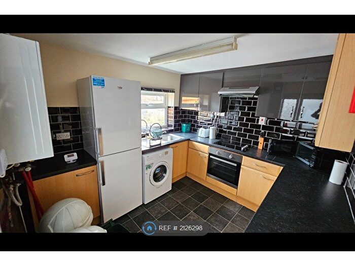 4 Bedroom Terraced House To Rent In Rhondda Street, Swansea, SA1