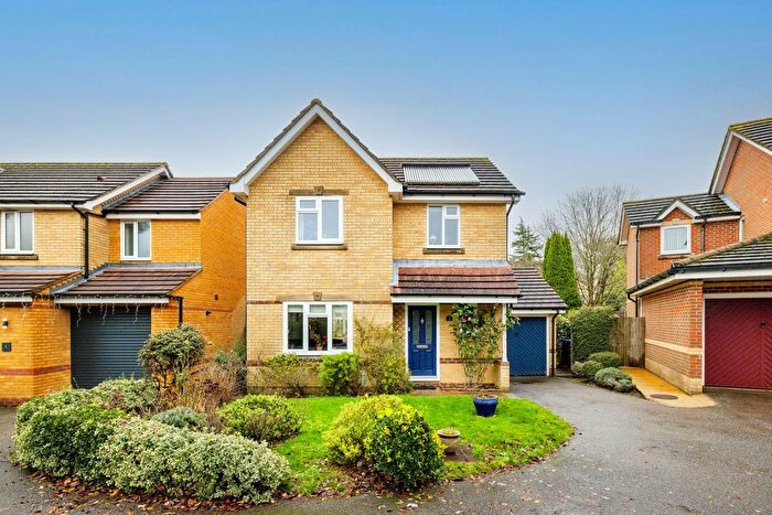 3 Bedroom Detached House For Sale In St. Lawrence Way, Caterham, CR3