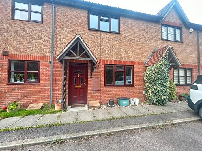 2 Bedroom House To Rent In Thresher Close, Bishop'S Stortford, CM23