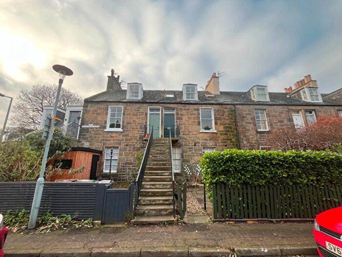 2 Bedroom Flat To Rent In Hugh Miller Place, Stockbridge, Edinburgh, EH3