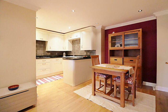 2 Bedroom Flat For Sale In Copers Cope Road, Beckenham, BR3
