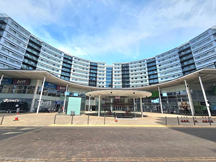 2 Bedroom Flat To Rent In Prince Regent Road, Hounslow, TW3