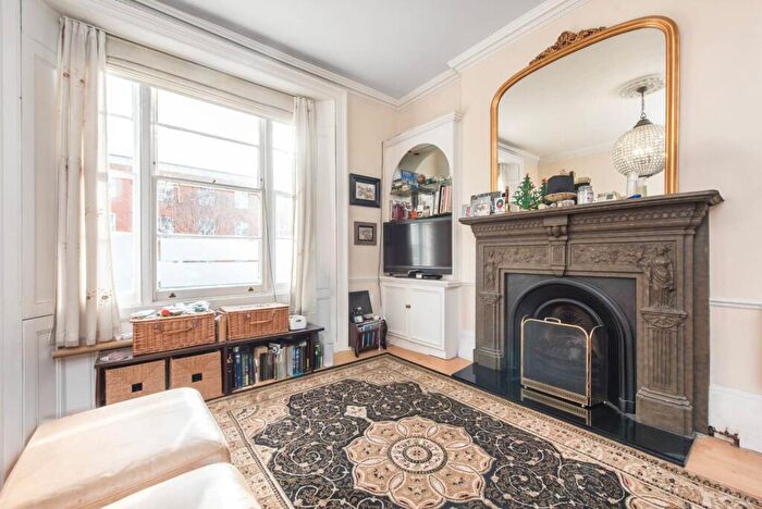 3 Bedroom Flat For Sale In Belsize Road, South Hampstead, London, NW6