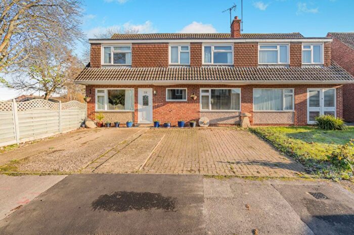 5 Bedroom Semi-Detached House For Sale In Wallace Close, Abingdon, OX14