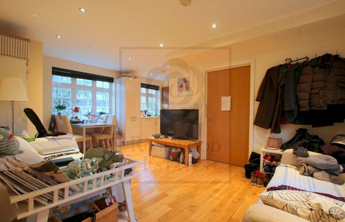 1 Bedroom Flat To Rent In Augustus Road, London, SW19