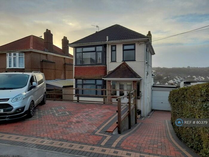 4 Bedroom Detached House To Rent In Staddon Park Road, Plymouth, PL9