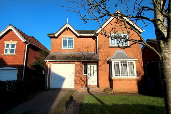 4 Bedroom Detached House To Rent In Hilltop Drive, Royton, Oldham, Lancs, OL2