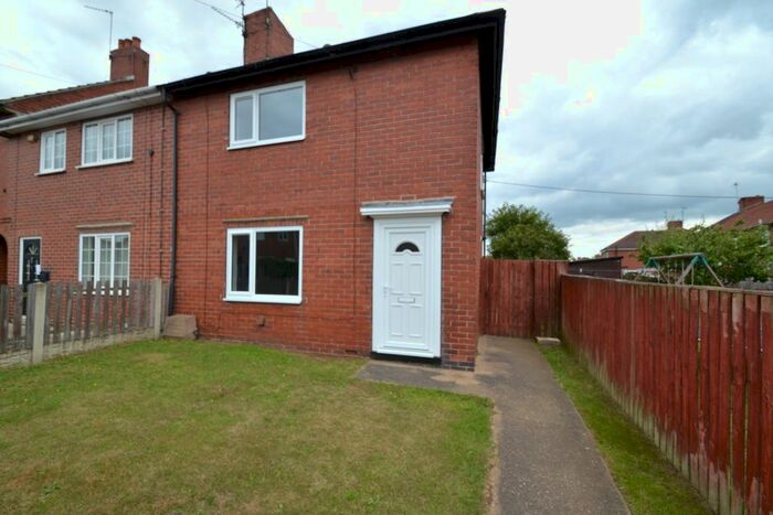 2 Bedroom End Of Terrace House To Rent In School Street, Upton, Pontefract, WF9