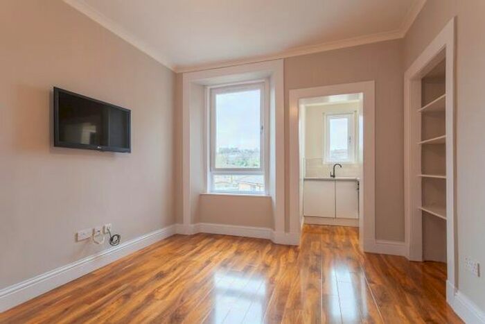 2 Bedroom Flat To Rent In Milton Street, Meadowbank, Edinburgh, EH8