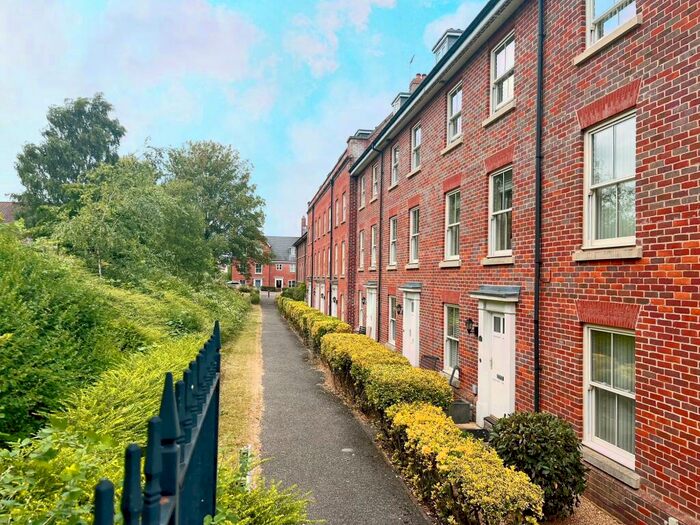 4 Bedroom Town House To Rent In Tupman Walk, IP33