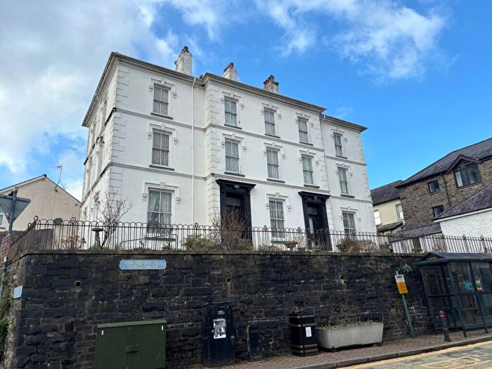 12 Bedroom Detached House For Sale In King Street, Llandysul, SA44