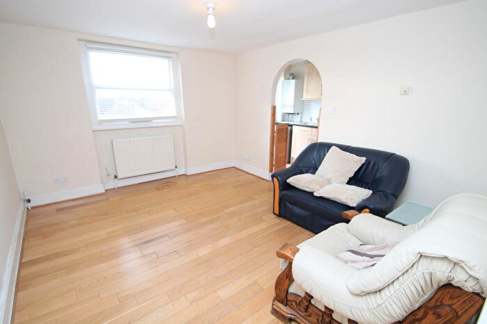 1 Bedroom Flat To Rent In Park Lane, Croydon, CR0