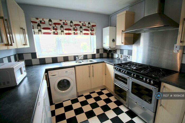 3 Bedroom Flat To Rent In Woodcock Close, Colchester, CO4