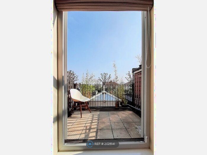 2 Bedroom Terraced House To Rent In Sandycombe Road, Richmond, TW9