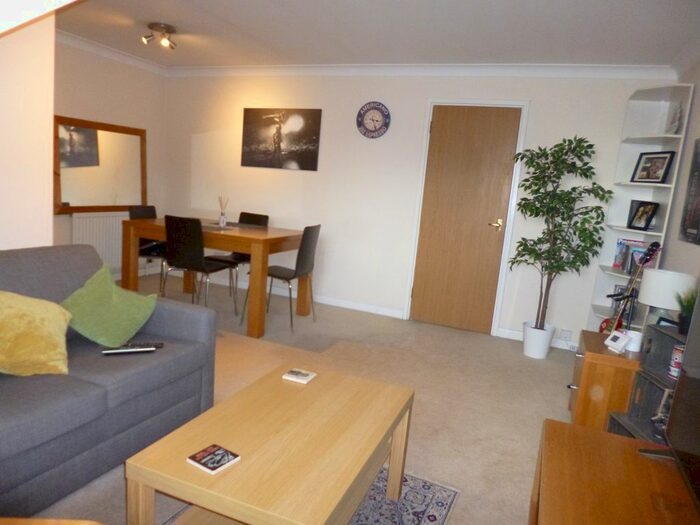 1 Bedroom Flat To Rent In Siskin Close, Bushey, WD23