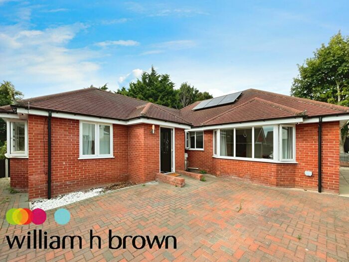 3 Bedroom Detached Bungalow To Rent In Henniker Road, Ipswich, IP1