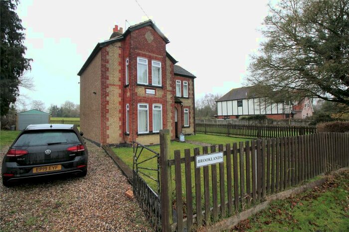 2 Bedroom Detached House To Rent In London Road, CM12