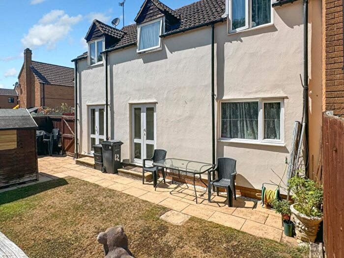 3 Bedroom End Of Terrace House For Sale In Beverstone Road, South Cerney, GL7