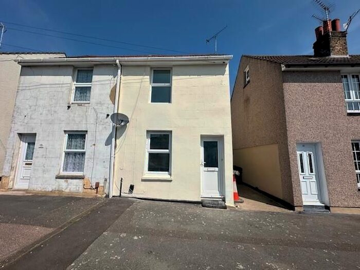 3 Bedroom Terraced House To Rent In Lower Range Road, Gravesend, Kent, DA2