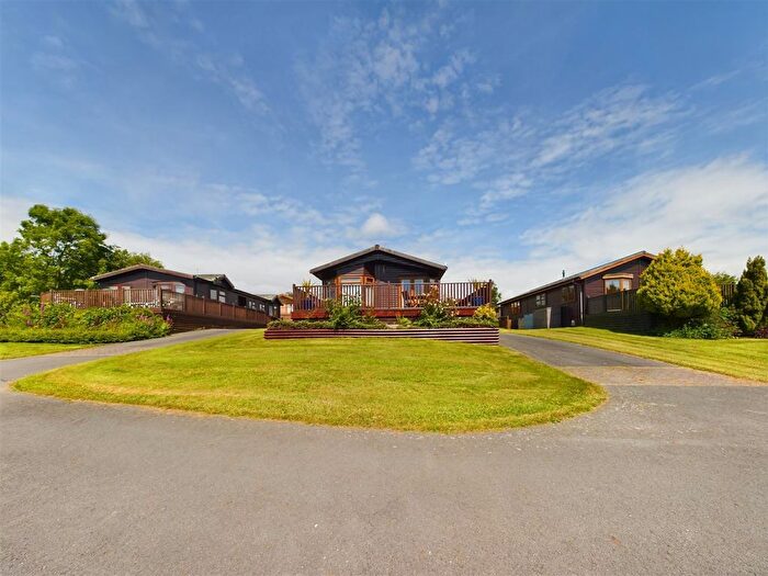 2 Bedroom Park Home For Sale In Higher Bridge Park, Stowford Meadow, Combe Martin, Ilfracombe, EX34