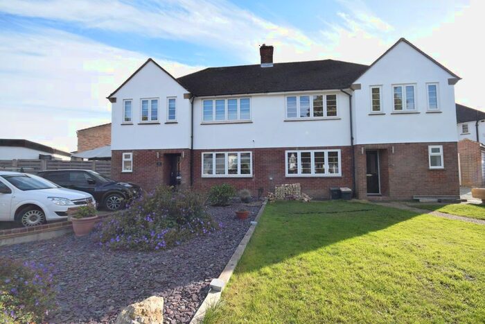 3 Bedroom Semi-Detached House To Rent In Dane Close, Farnborough, Orpington, BR6