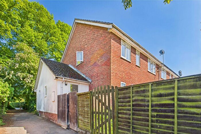 2 Bedroom Maisonette For Sale In Acton, Jennens Way, CO10