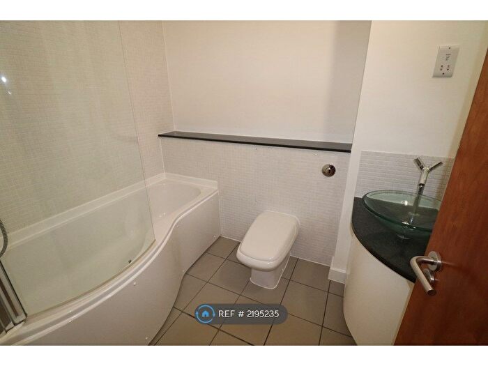 2 Bedroom Flat To Rent In Brockton Street, Northampton, NN2