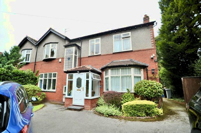 4 Bedroom Semi-Detached House To Rent In Oakfield Road, Sale, Manchester, M33