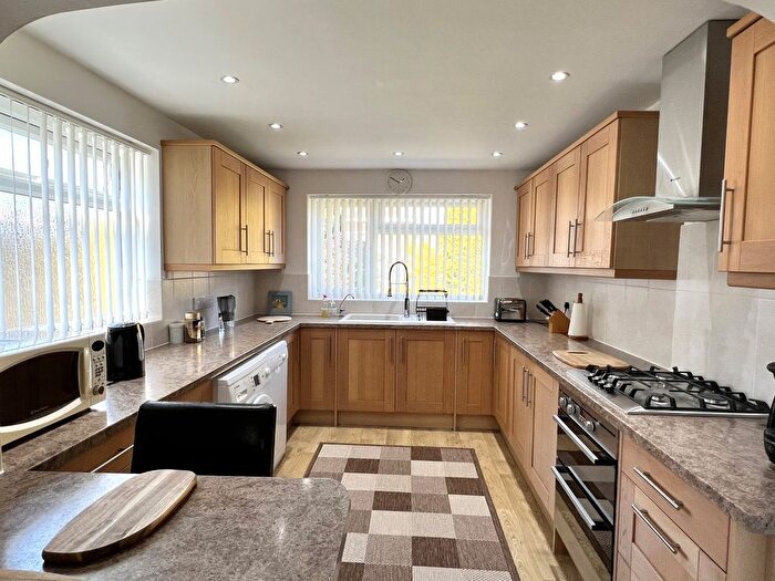 3 Bedroom Detached House For Sale In Kenilworth Road, Basingstoke, RG23