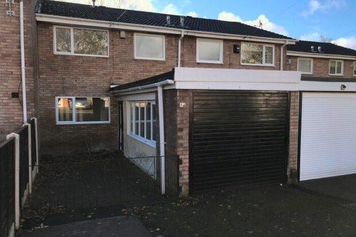 3 Bedroom Semi-Detached House To Rent In Sion Close, Preston, PR2