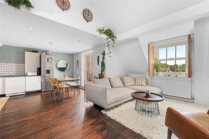 2 Bedroom Flat To Rent In Rutland Road, London, E9