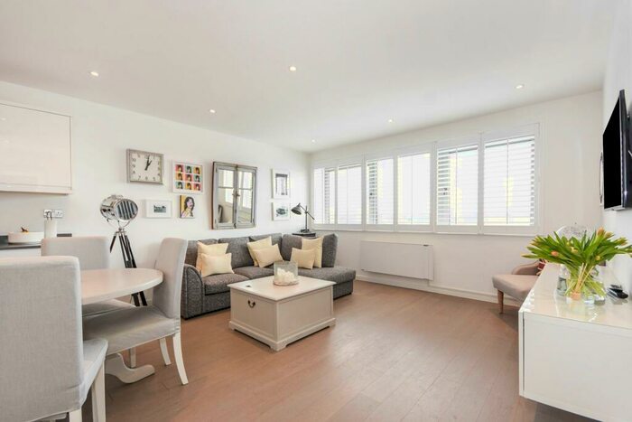 1 Bedroom Penthouse To Rent In Hubert Road, Brentwood, CM14
