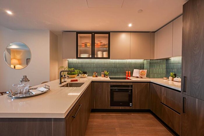 2 Bedroom Flat For Sale In Regent's View, Tower Hamlets, London, E2