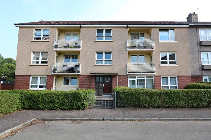 2 Bedroom Flat To Rent In Heathcot Place, Glasgow, G15