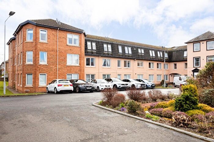 3 Bedroom Flat For Sale In Queens Court, East Clyde Street, Helensburgh, Dunbartonshire, G84