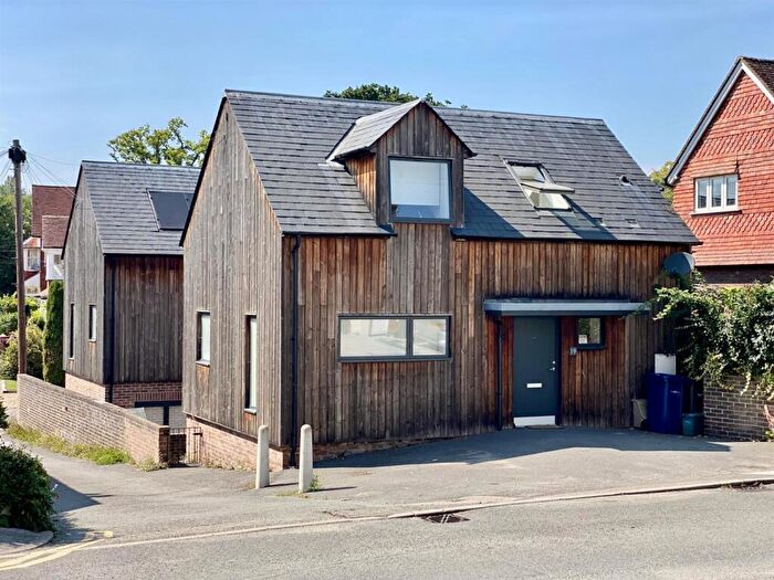 3 Bedroom Link Detached House For Sale In St. Christophers Road, Haslemere, GU27
