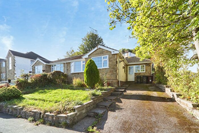 3 Bedroom Semi-Detached Bungalow For Sale In Aireville Crescent, Bradford, BD9