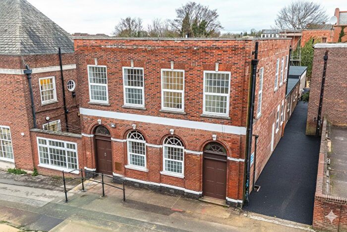 2 Bedroom Flat For Sale In College Street, Rushden, NN10