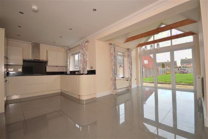 5 Bedroom Detached House To Rent In Panfield Lane, Braintree, CM7