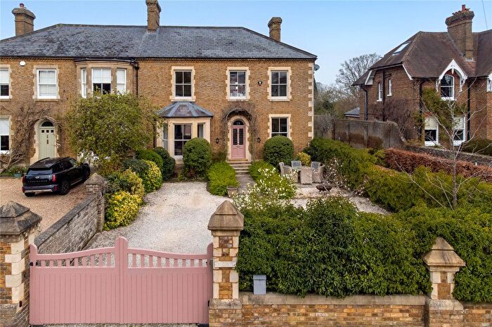 7 Bedroom Semi Detached House For Sale In Station Road, Tring, Hertfordshire, HP23